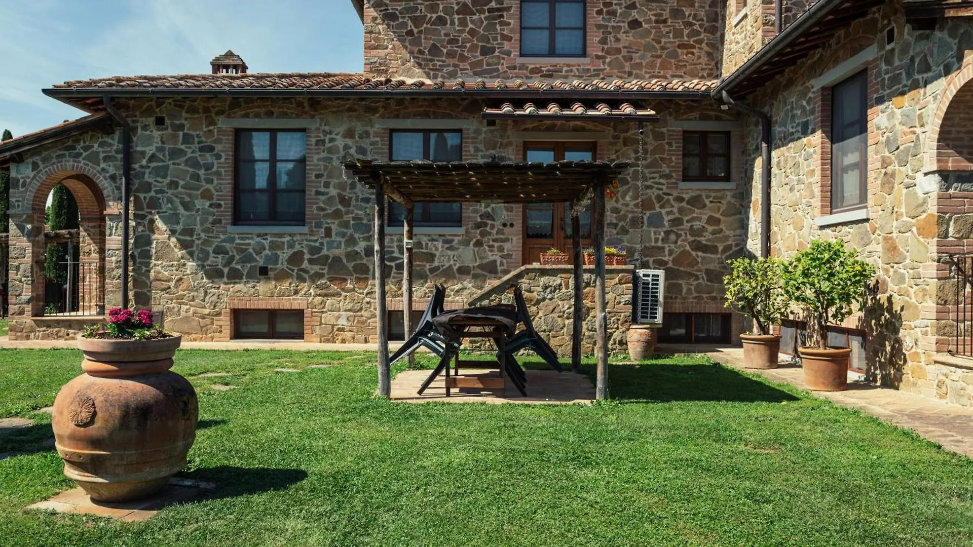 Country house Agriturismo Casal Gheriglio Lucignano Italy