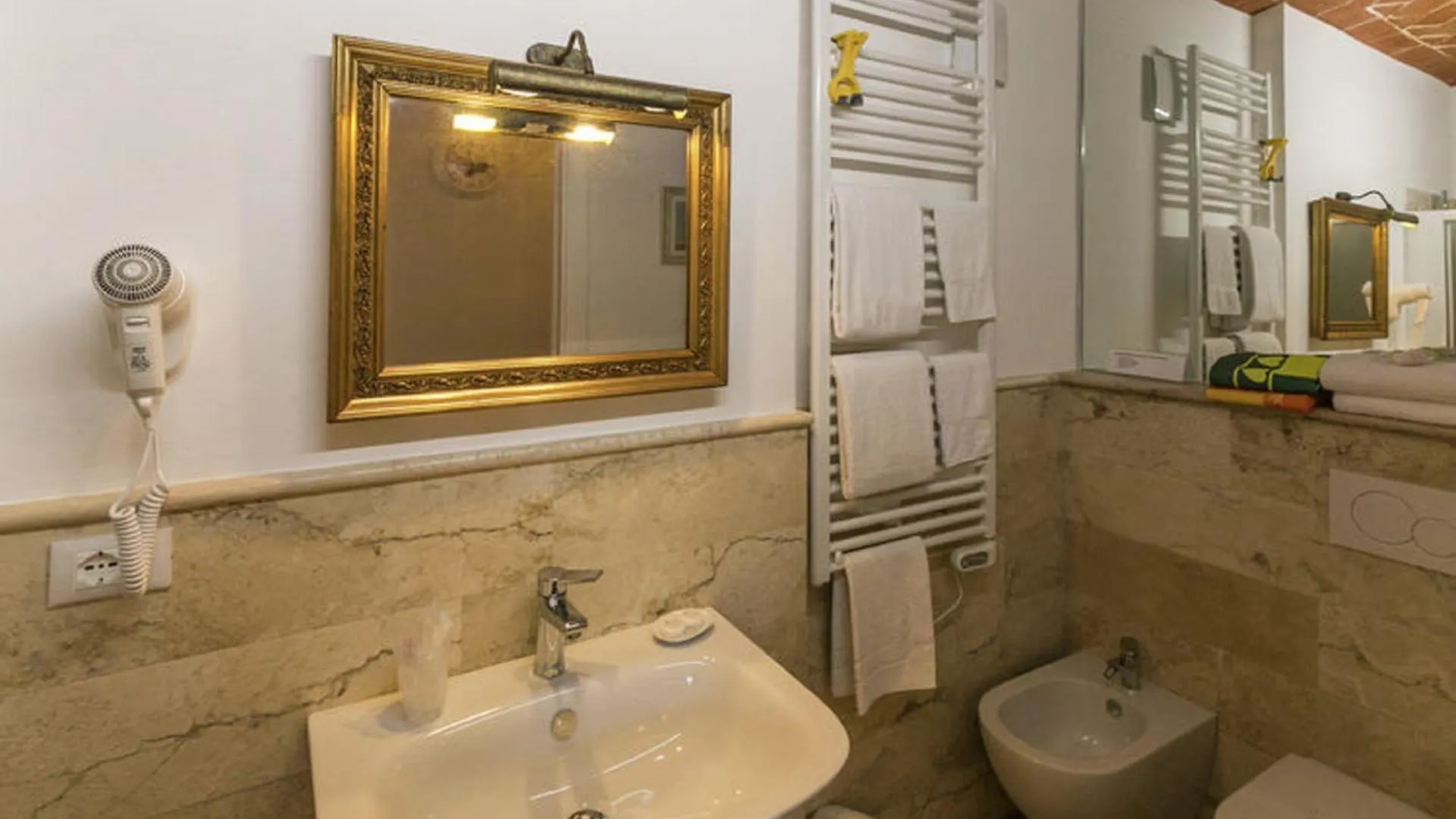 Agriturismo Casal Gheriglio Lucignano
